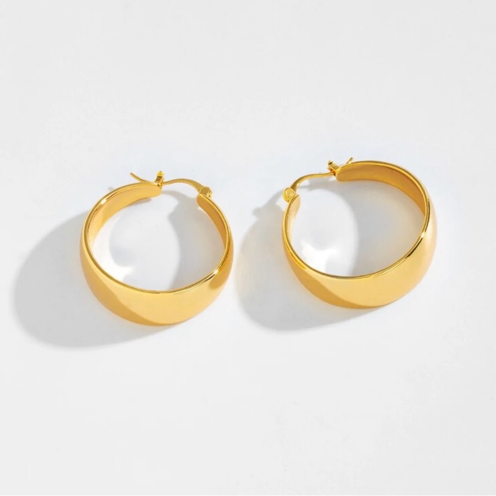 NEW 18k Gold Plated Paperclip Cc Stainless Steel Hollow Chain Hoop Earrings - Picture 3 of 4
